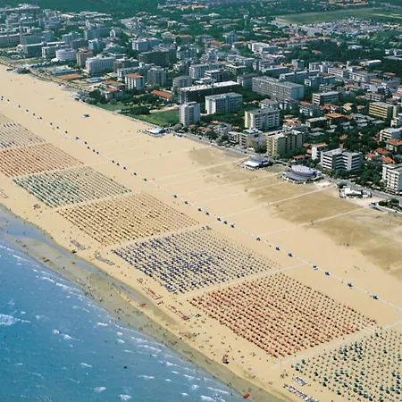 Beautiful With Private Terrace - Pool - Childrens Games Appartamento Bibione